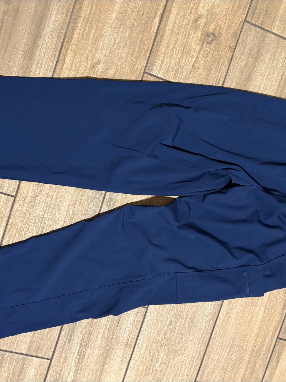 Reebok Navy Medical Scrub Top and Drawstring Pants Set - Picture 8 of 10